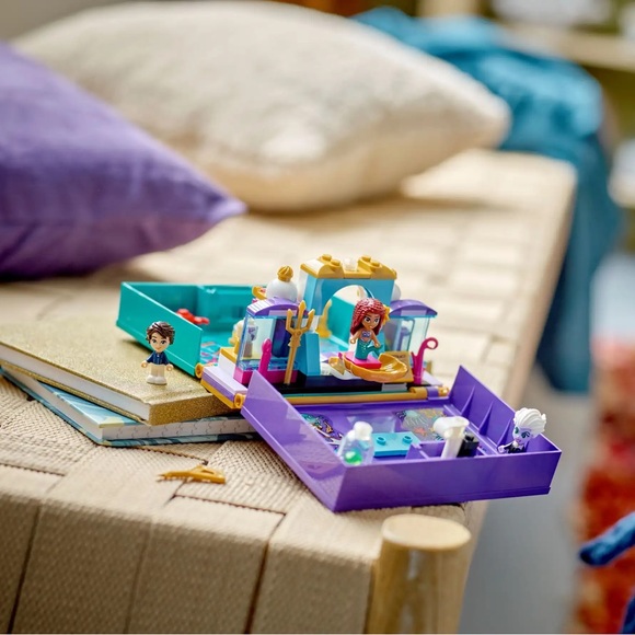 NWT Lego The Little Mermaid Storybook Ages 5+ - Picture 6 of 7